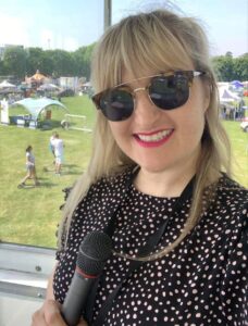 About Laura Alexandra